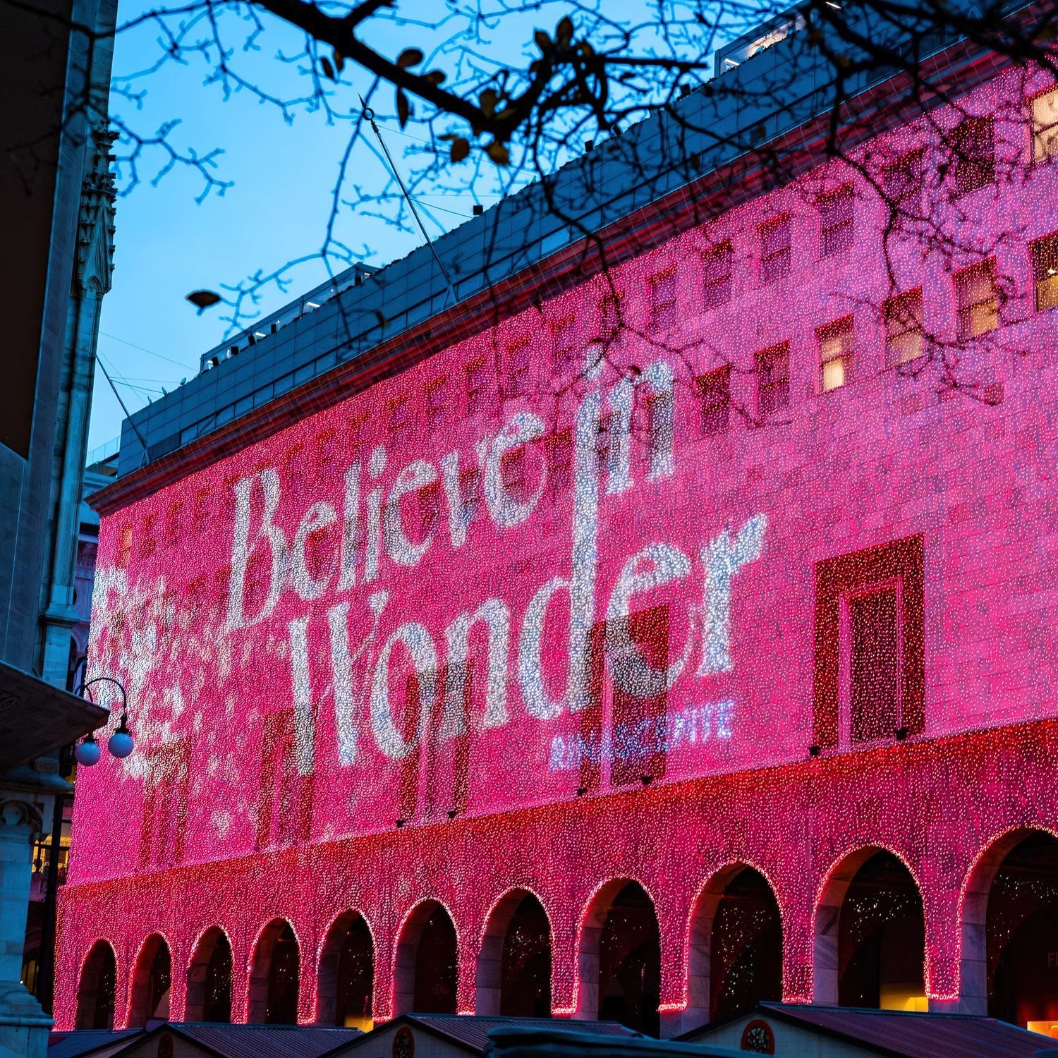 Large-format illuminations for spectacular events3